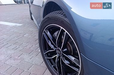Седан Audi A4 2014 в Львові