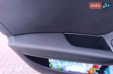 Седан Audi A4 2014 в Львові