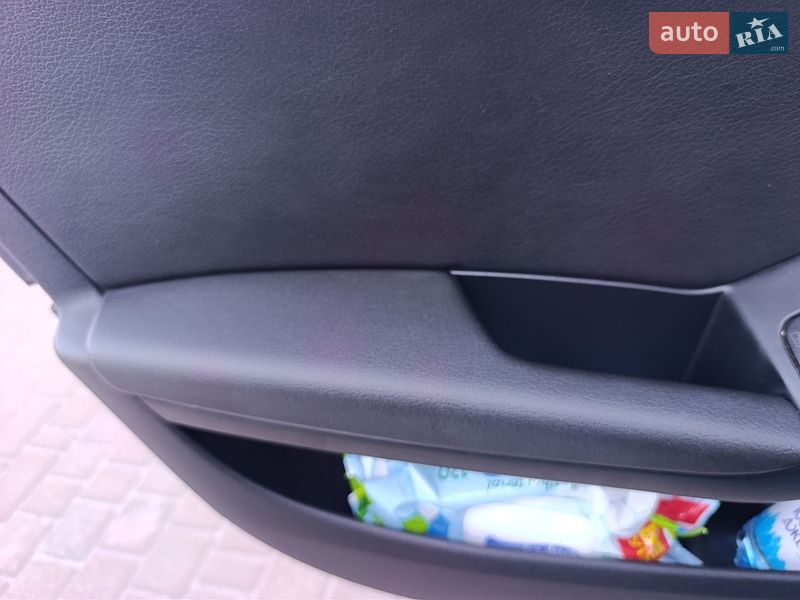 Седан Audi A4 2014 в Львові