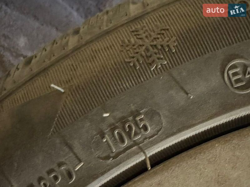 Седан Audi A4 2014 в Львові