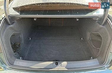 Седан Audi A4 2016 в Львове