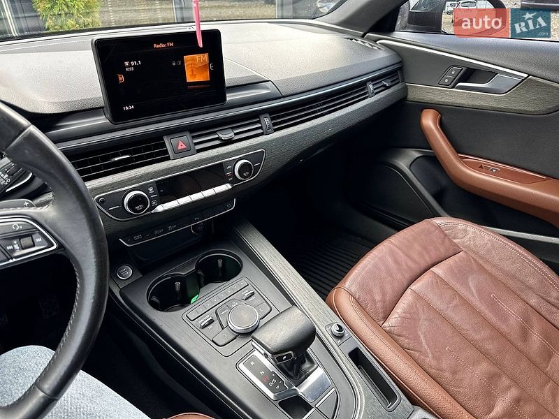Седан Audi A4 2016 в Львове
