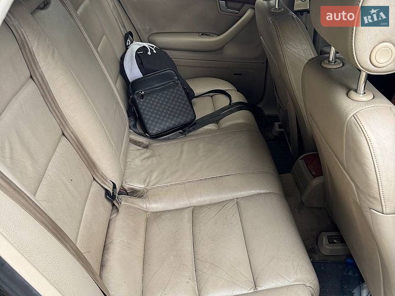 Седан Audi A4 2000 в Звягелі