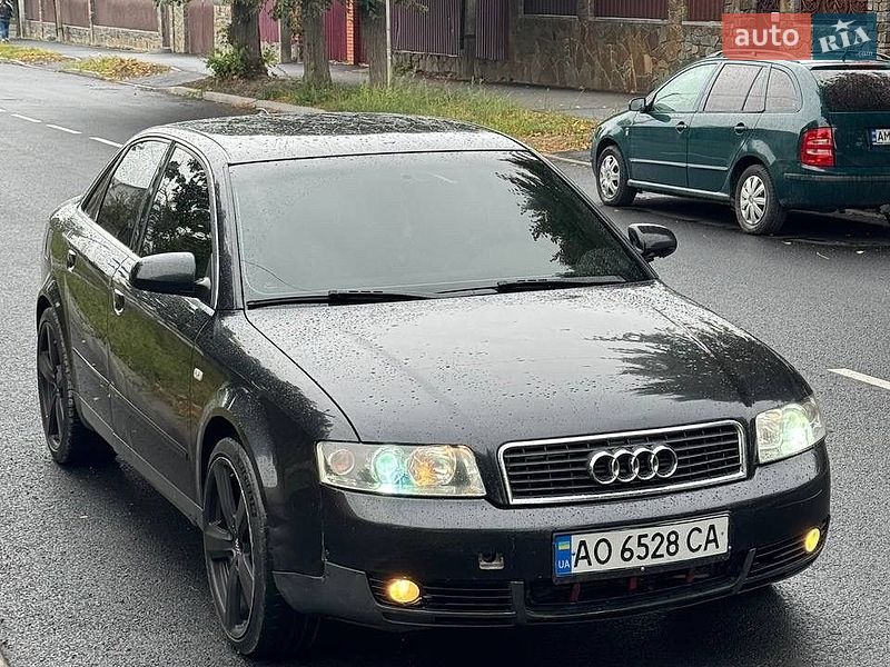 Седан Audi A4 2000 в Звягелі
