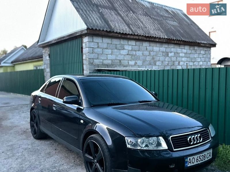 Седан Audi A4 2000 в Звягелі