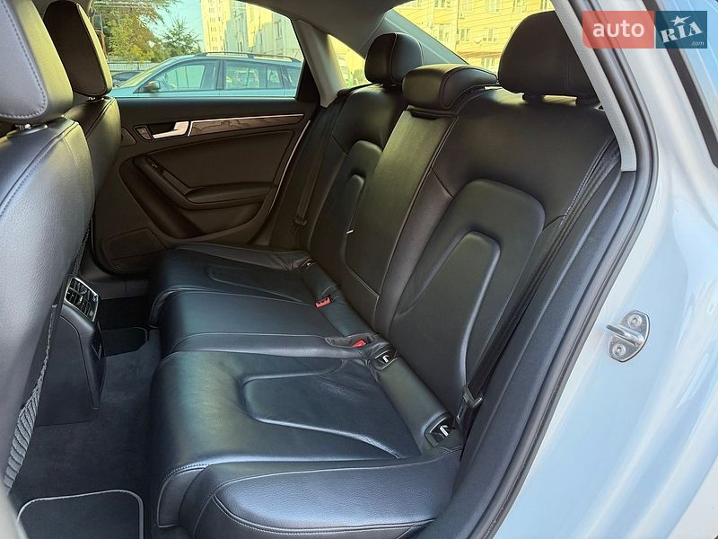 Седан Audi A4 2014 в Харькове