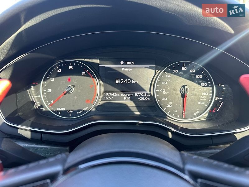 Седан Audi A4 2016 в Ивано-Франковске