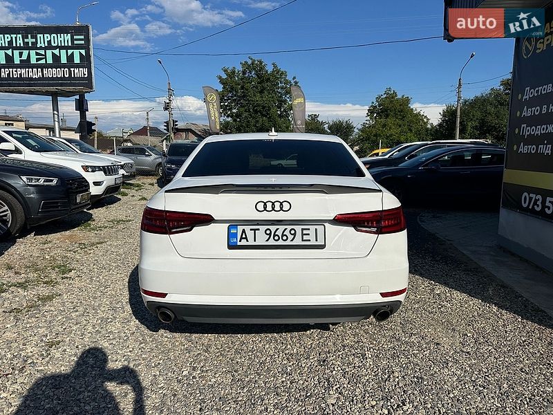 Седан Audi A4 2016 в Ивано-Франковске