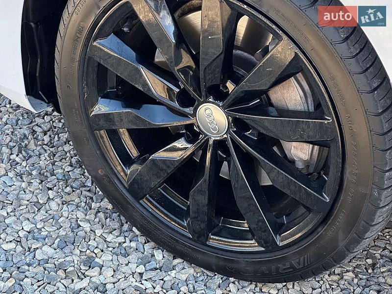 Седан Audi A4 2016 в Ивано-Франковске
