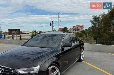 Седан Audi A4 2015 в Борщеве