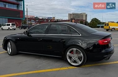 Седан Audi A4 2015 в Борщеве