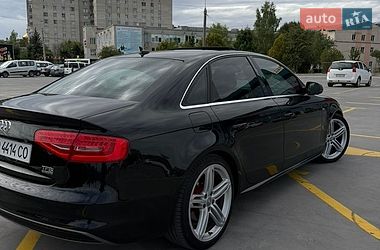 Седан Audi A4 2015 в Борщеве
