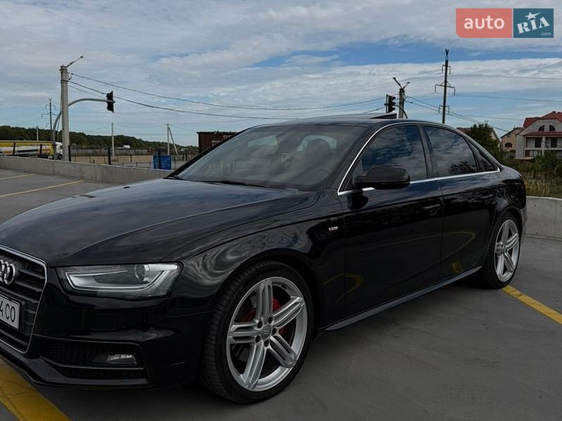 Седан Audi A4 2015 в Борщеве