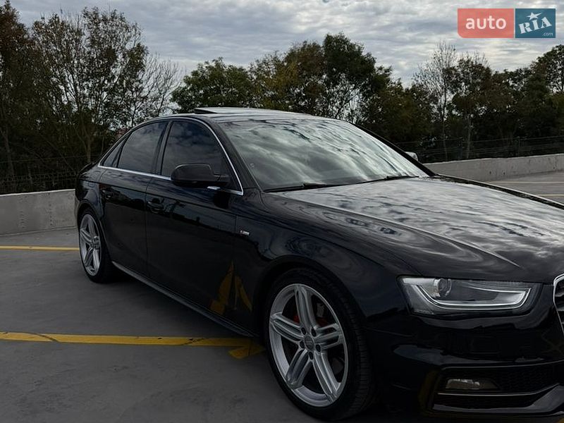 Седан Audi A4 2015 в Борщеве