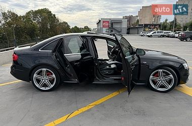 Седан Audi A4 2015 в Борщеве