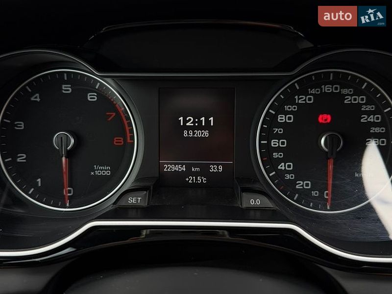 Седан Audi A4 2015 в Борщеве