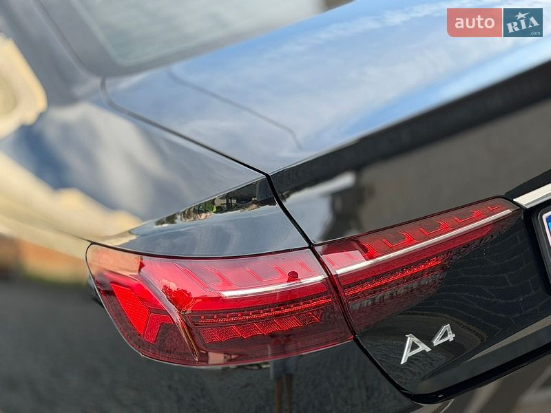 Седан Audi A4 2022 в Черновцах