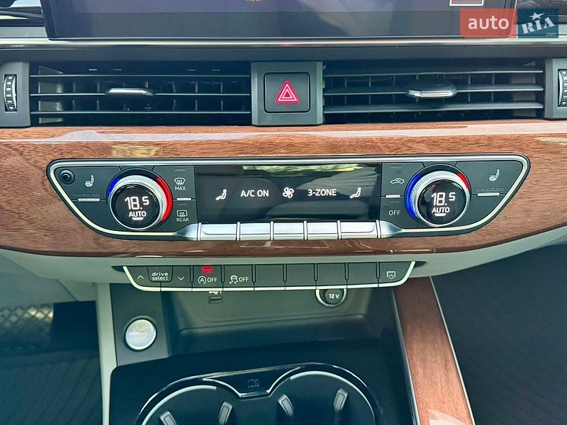 Седан Audi A4 2021 в Києві