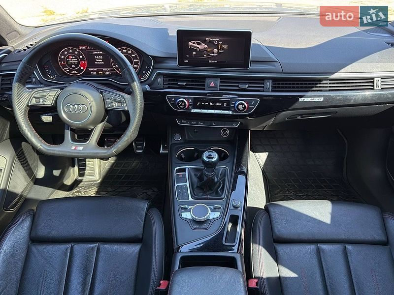 Седан Audi A4 2018 в Кропивницькому