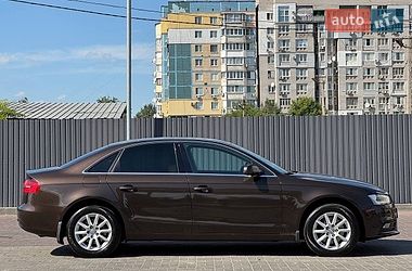 Седан Audi A4 2012 в Днепре