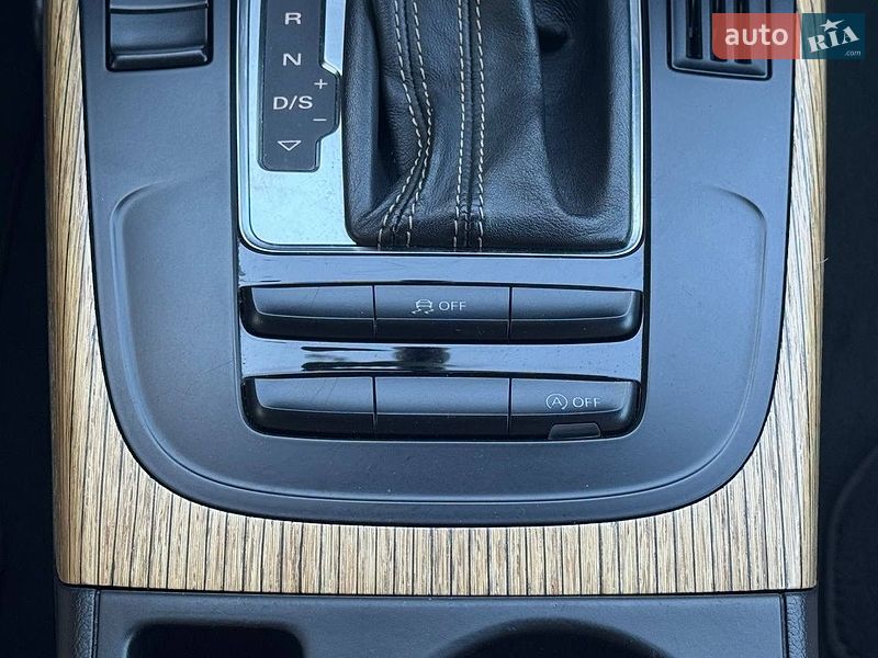 Седан Audi A4 2012 в Днепре