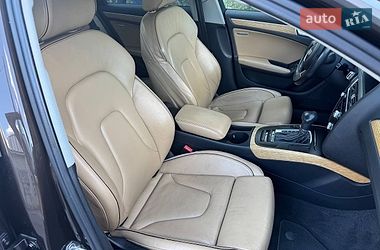Седан Audi A4 2012 в Днепре