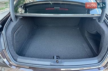 Седан Audi A4 2012 в Днепре