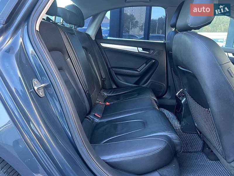 Седан Audi A4 2010 в Киеве