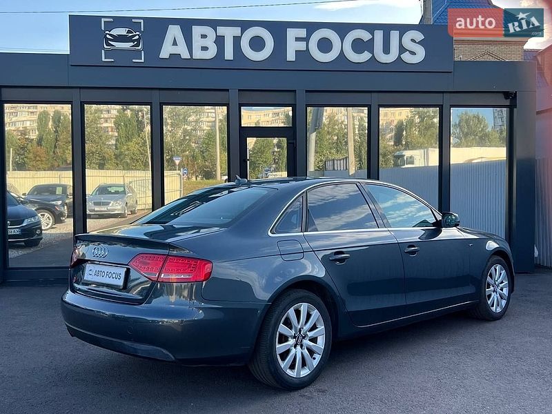 Седан Audi A4 2010 в Киеве