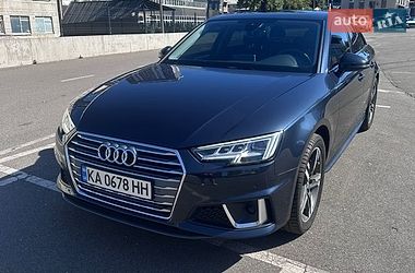 Седан Audi A4 2015 в Киеве