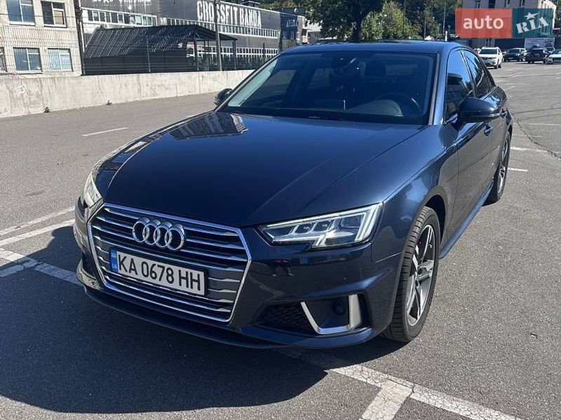 Седан Audi A4 2015 в Києві