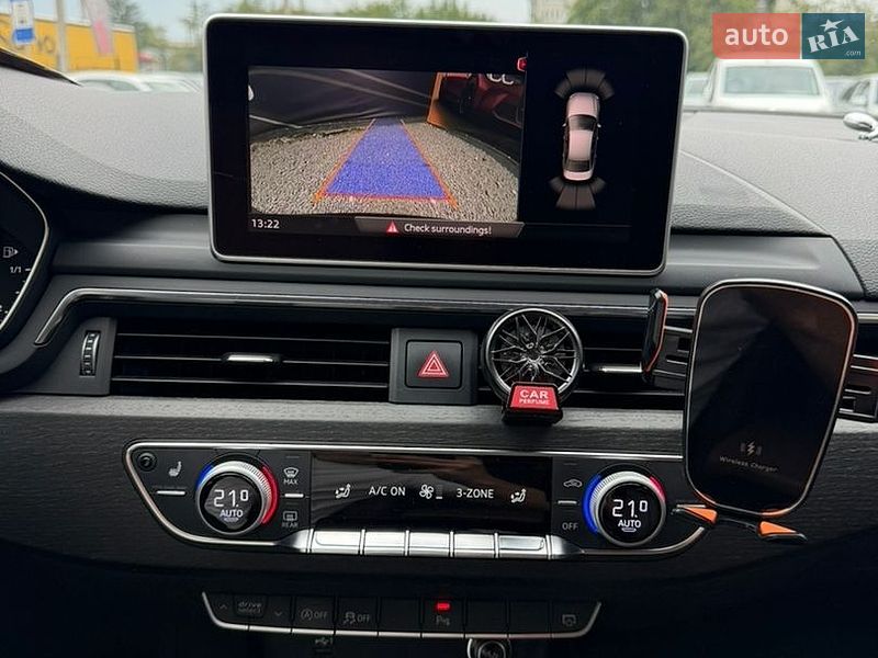 Седан Audi A4 2018 в Стрию