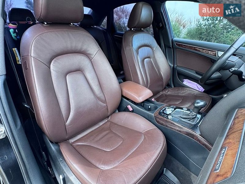 Седан Audi A4 2014 в Луцке