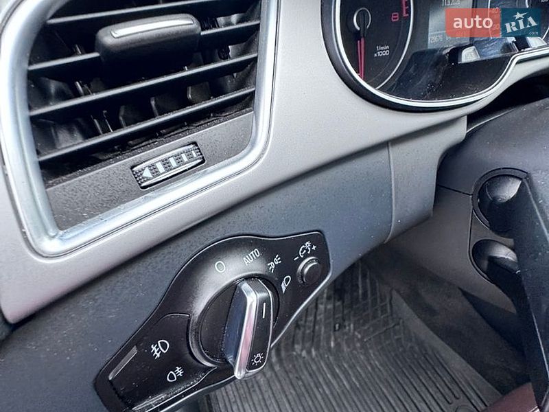 Седан Audi A4 2014 в Луцке