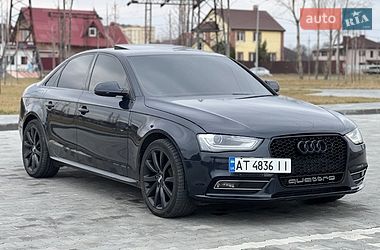 Седан Audi A4 2012 в Львове