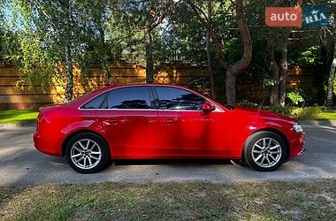 Седан Audi A4 2014 в Броварах