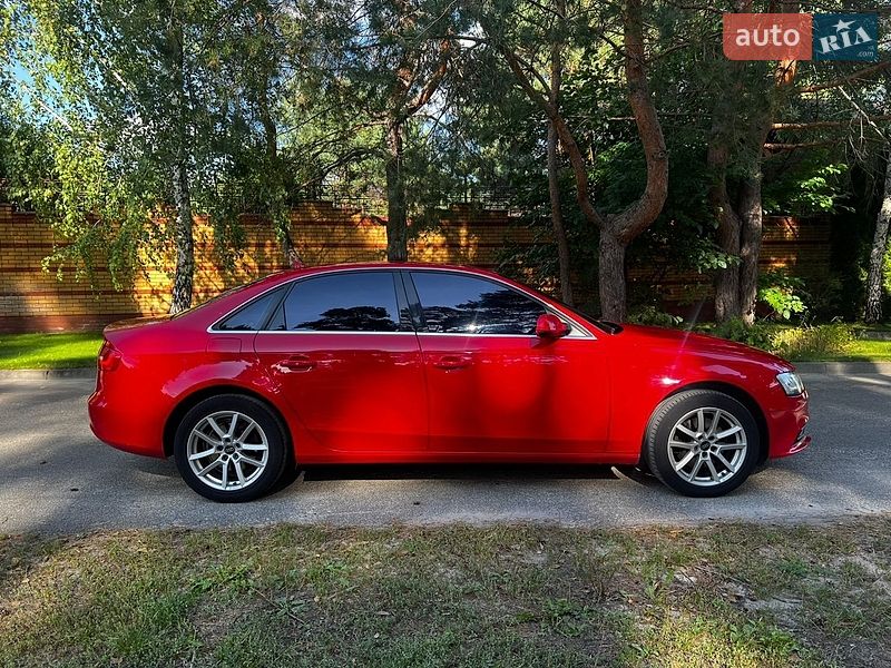 Седан Audi A4 2014 в Броварах
