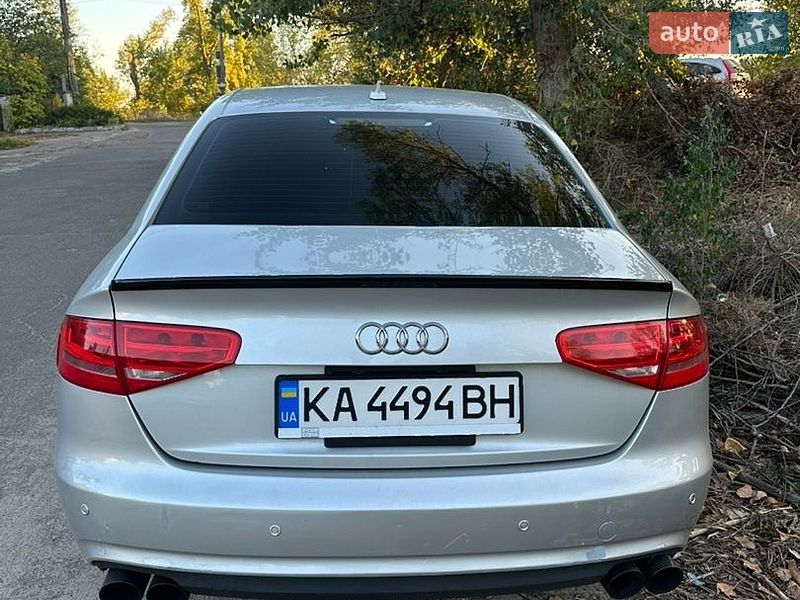 Седан Audi A4 2013 в Києві