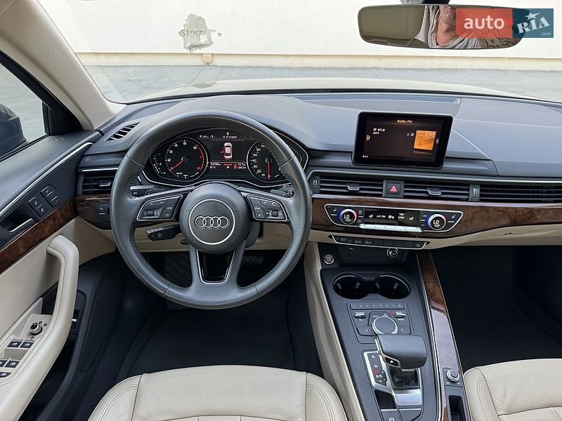 Седан Audi A4 2018 в Луцьку