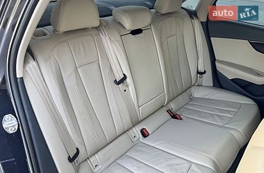 Седан Audi A4 2018 в Луцьку