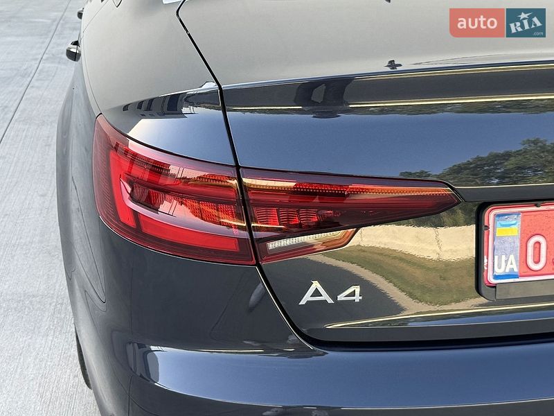 Седан Audi A4 2018 в Луцьку