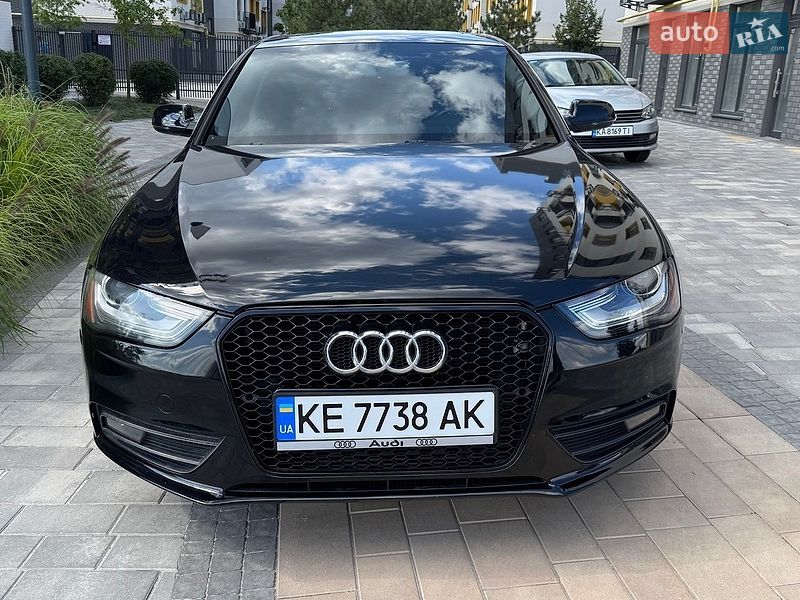 Седан Audi A4 2012 в Ірпені
