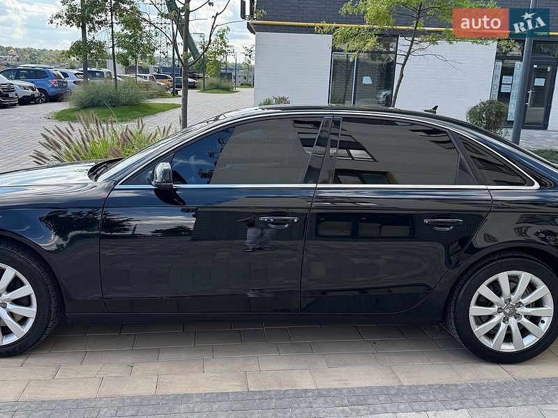 Седан Audi A4 2012 в Ірпені
