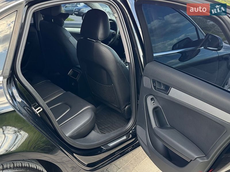 Седан Audi A4 2012 в Ірпені