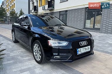 Седан Audi A4 2012 в Ірпені