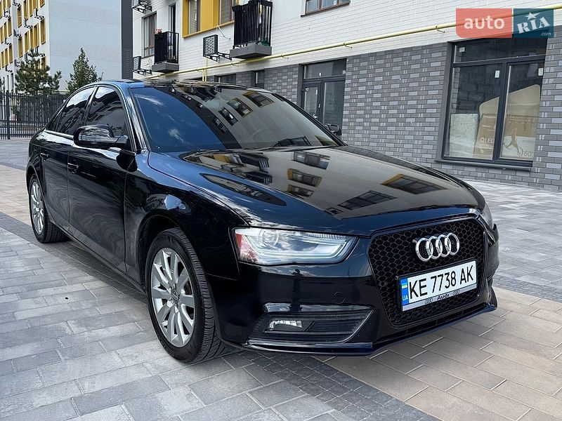 Седан Audi A4 2012 в Ірпені