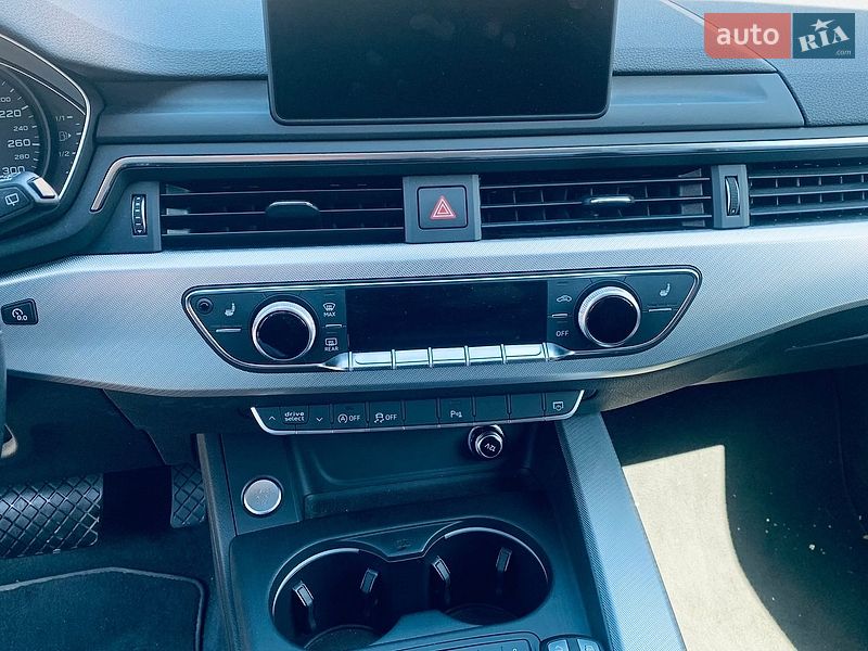 Универсал Audi A4 2018 в Киеве