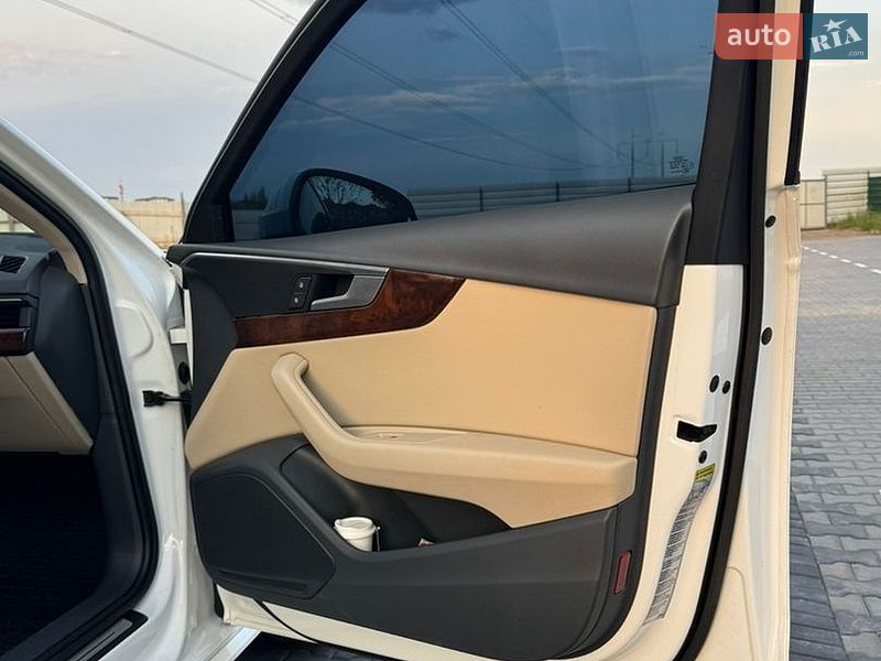 Седан Audi A4 2018 в Одессе