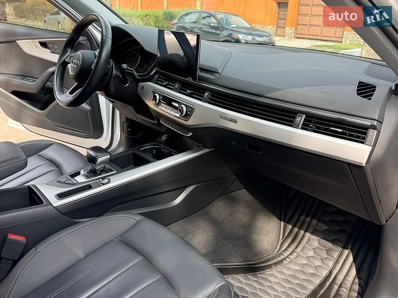 Седан Audi A4 2021 в Харькове