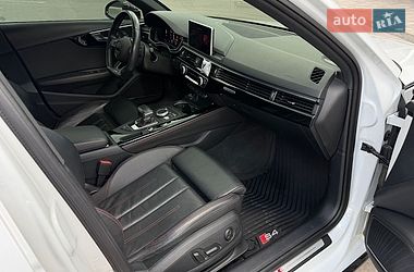 Седан Audi A4 2018 в Кривому Розі
